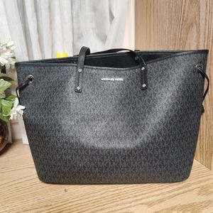 Michael kor tote